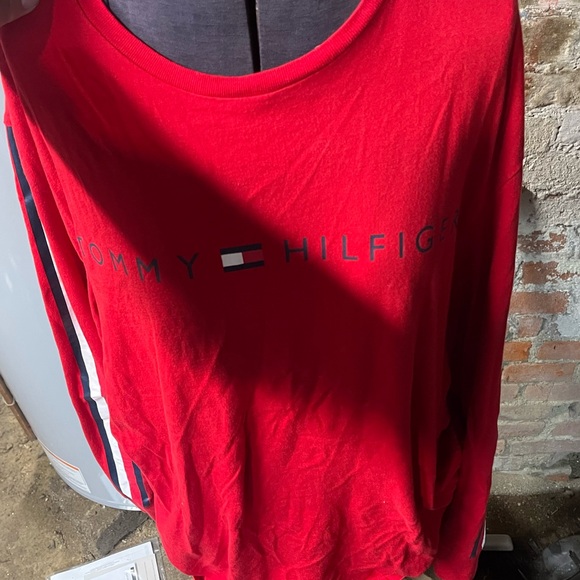 Tommy Hilfiger Longsleeve Relaxed Tee (XL) - Picture 2 of 2